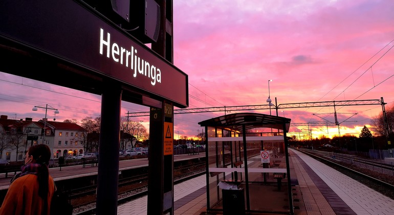 Herrljunga station i solnedgång