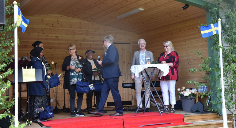 Nya svenska medborgare hälsades välkomna